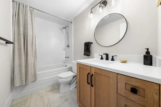 202 1610 Chesterfield Avenue, North Vancouver For Sale - image 22