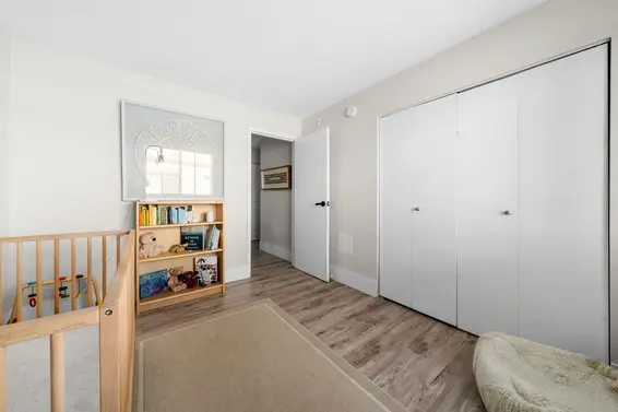202 1610 Chesterfield Avenue, North Vancouver For Sale - image 24