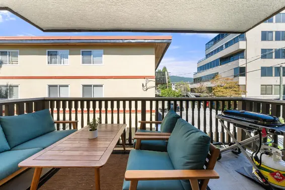 202 1610 Chesterfield Avenue, North Vancouver For Sale - image 27