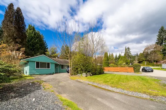 690 Burley Drive, West Vancouver For Sale - image 3