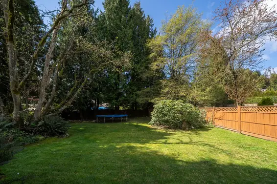 690 Burley Drive, West Vancouver For Sale - image 9