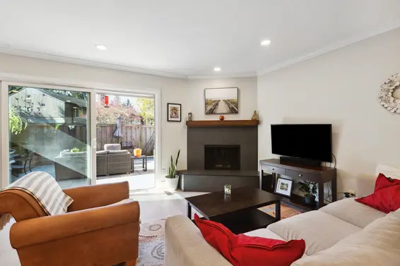 1277 Emery Place, North Vancouver For Sale - image 10