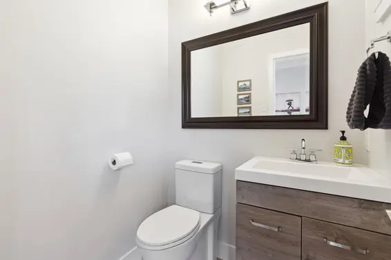 1277 Emery Place, North Vancouver For Sale - image 32