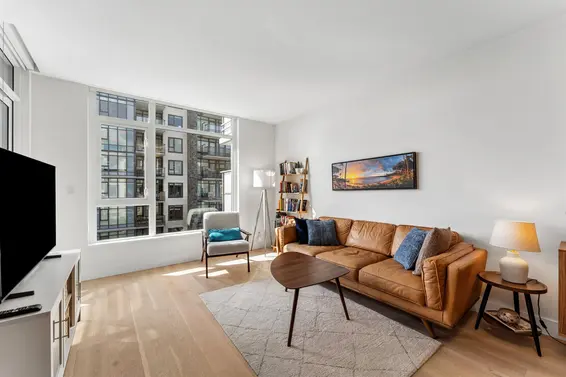 403 2780 Valley Centre Avenue, North Vancouver For Sale - image 2