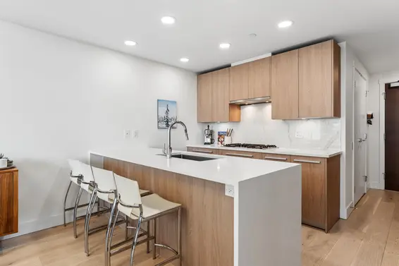 403 2780 Valley Centre Avenue, North Vancouver For Sale - image 7