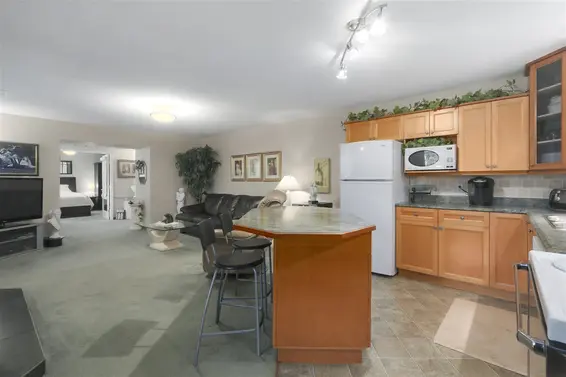 1360 Emerson Way, North Vancouver For Sale - image 11