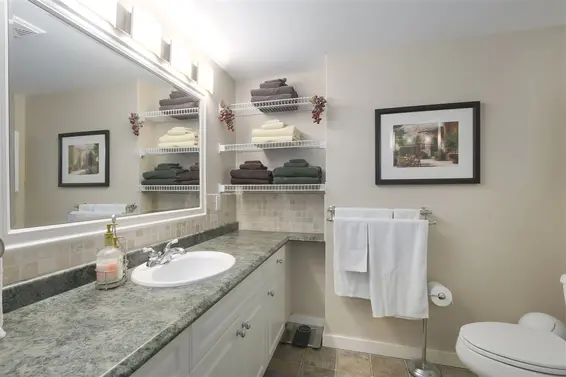 1360 Emerson Way, North Vancouver For Sale - image 17