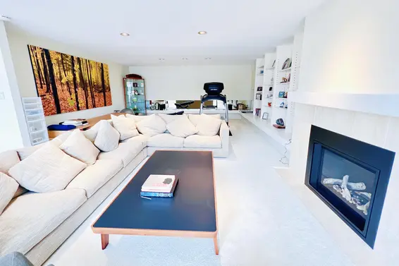 6177 Nelson Avenue, West Vancouver For Sale - image 2