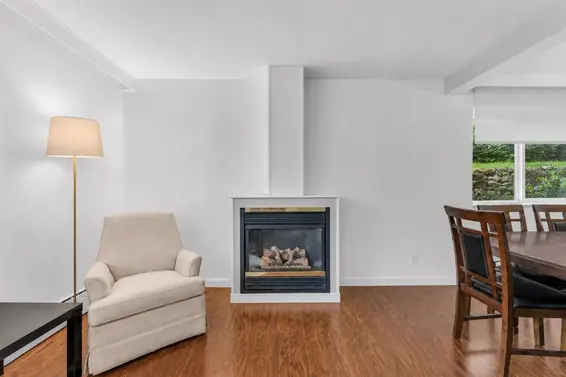 1 1420 Chesterfield Avenue, North Vancouver For Sale - image 4