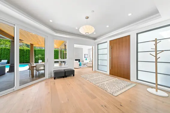 376 St. James Crescent, West Vancouver For Sale - image 5