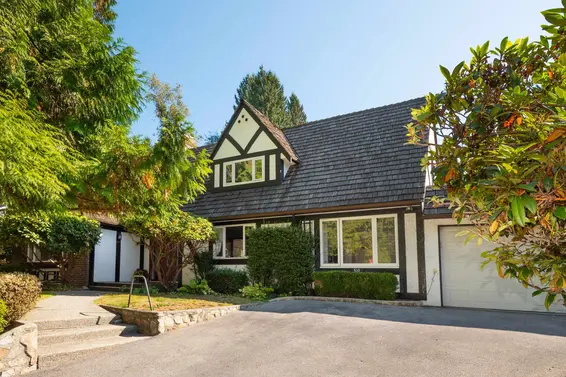 510 Evergreen Place, North Vancouver For Sale - image 2