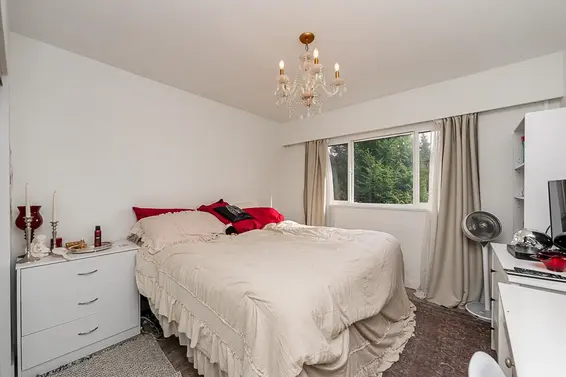 4377 Mountain Highway, North Vancouver For Sale - image 12