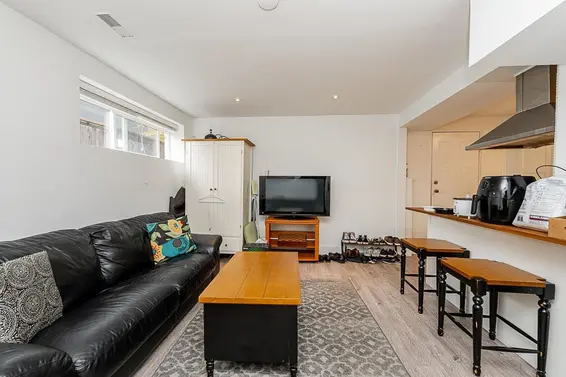 4377 Mountain Highway, North Vancouver For Sale - image 18