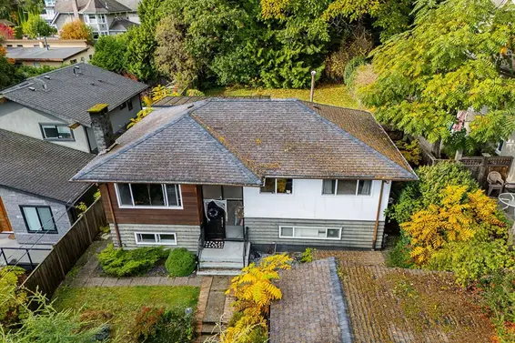 4377 Mountain Highway, North Vancouver For Sale - image 38