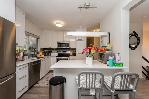 4377 Mountain Highway, North Vancouver For Sale - image 8