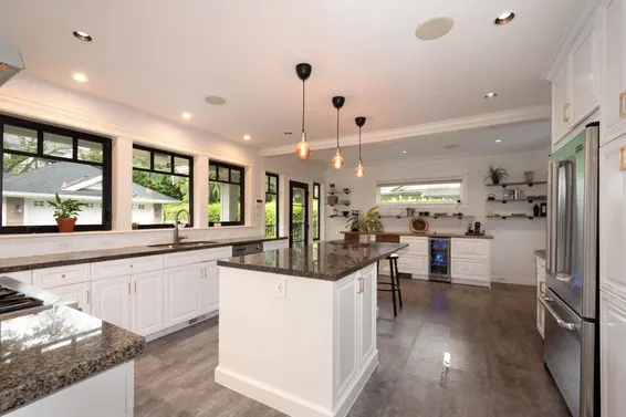 1050 11th Street, West Vancouver For Sale - image 10