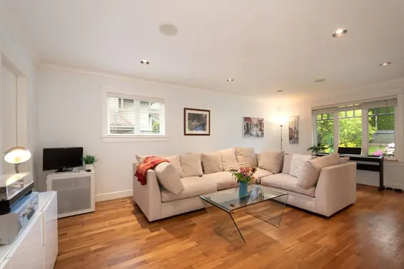 1050 11th Street, West Vancouver For Sale - image 11