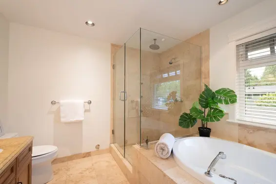 1050 11th Street, West Vancouver For Sale - image 18