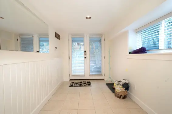 1050 11th Street, West Vancouver For Sale - image 25