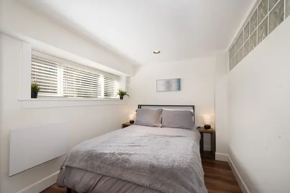 1050 11th Street, West Vancouver For Sale - image 32
