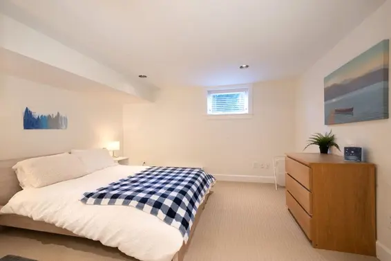 1050 11th Street, West Vancouver For Sale - image 33