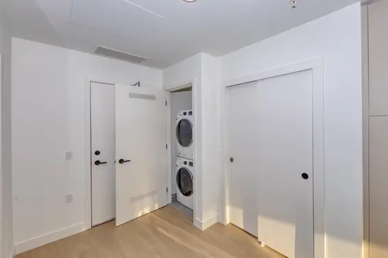 358 422 East 3rd Street, North Vancouver For Sale - image 22