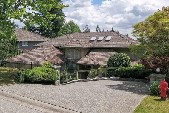 3938 Braemar Place, North Vancouver For Sale - image 2