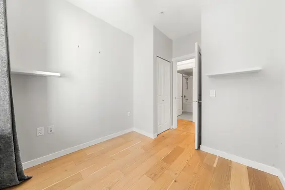 417 119 West 22nd Street, North Vancouver For Sale - image 27