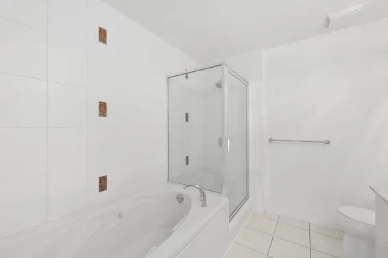 307 100 East Esplanade Avenue, North Vancouver For Sale - image 11