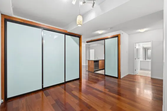 307 100 East Esplanade Avenue, North Vancouver For Sale - image 25