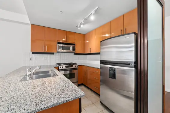 307 100 East Esplanade Avenue, North Vancouver For Sale - image 4