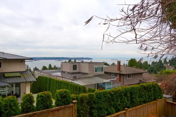 2338 Ottawa Avenue, West Vancouver For Sale - image 4