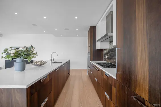 601 1355 Bellevue Avenue, West Vancouver For Sale - image 9