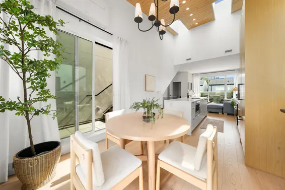 224 650 East 2nd Street, North Vancouver For Sale - image 12