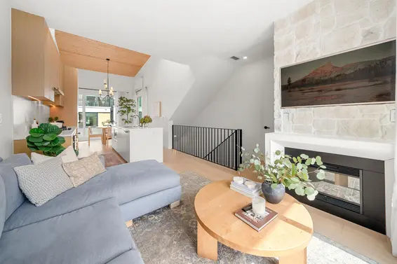 224 650 East 2nd Street, North Vancouver For Sale - image 2