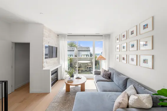 224 650 East 2nd Street, North Vancouver For Sale - image 4