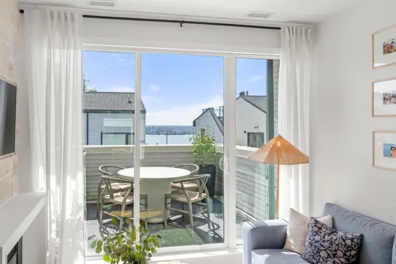 224 650 East 2nd Street, North Vancouver For Sale - image 5
