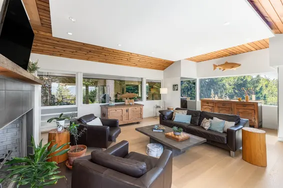 6485 Madrona Crescent, West Vancouver For Sale - image 19