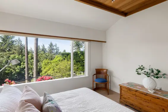 6485 Madrona Crescent, West Vancouver For Sale - image 24
