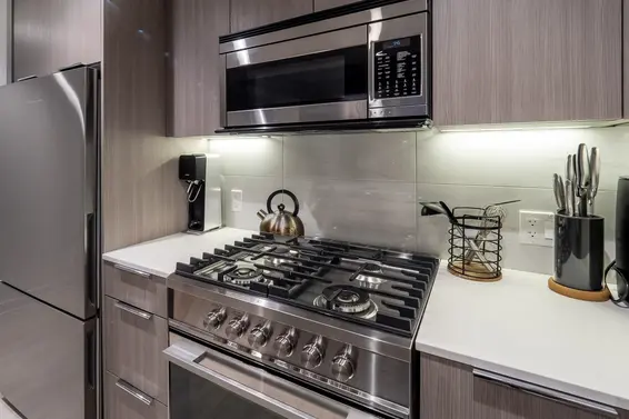 2303 1401 Hunter Street, North Vancouver For Sale - image 5
