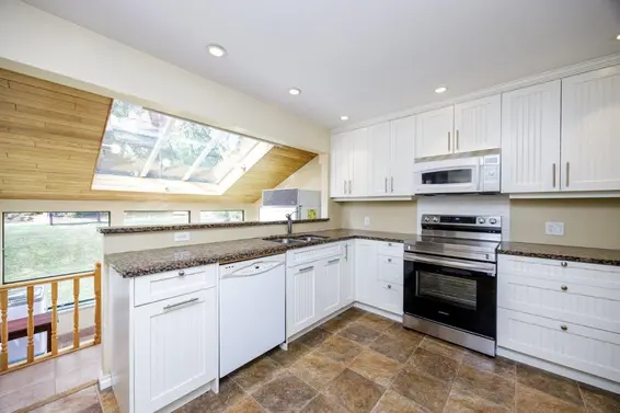 1427 Appin Road, North Vancouver For Sale - image 7
