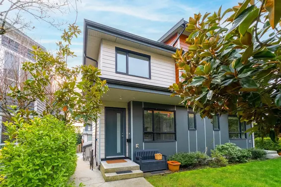 255 East 6th Street, North Vancouver