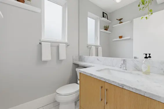 255 East 6th Street, North Vancouver For Sale - image 11