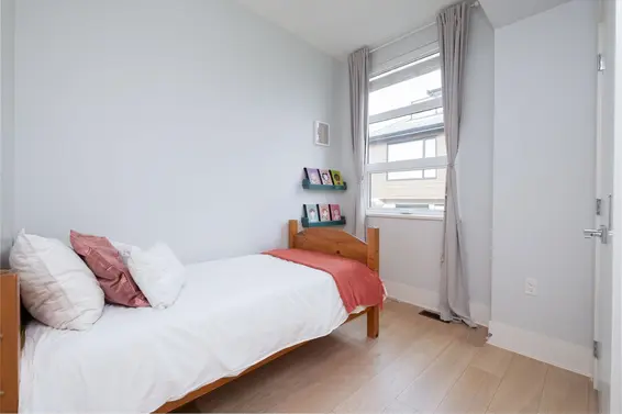 255 East 6th Street, North Vancouver For Sale - image 17