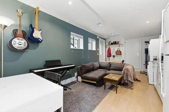 255 East 6th Street, North Vancouver For Sale - image 27