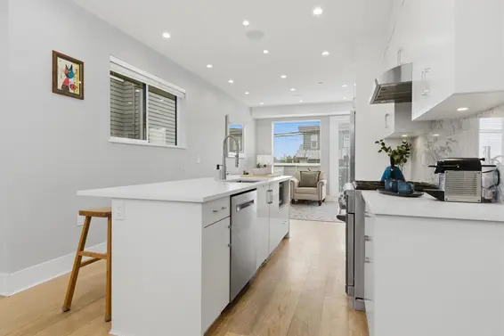 255 East 6th Street, North Vancouver For Sale - image 7