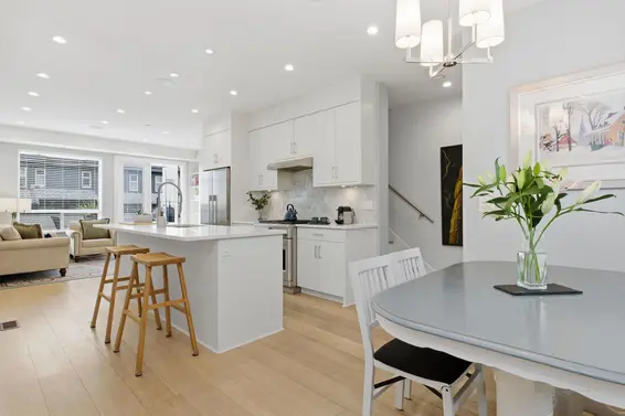 255 East 6th Street, North Vancouver For Sale - image 9