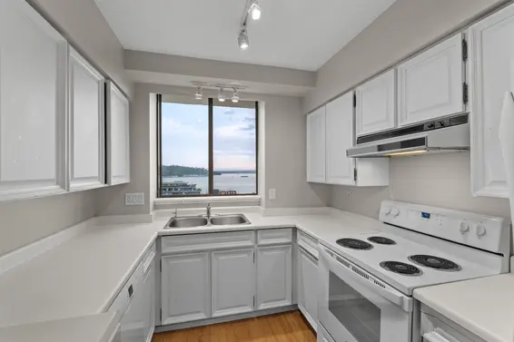 902 1390 Duchess Avenue, West Vancouver For Sale - image 10