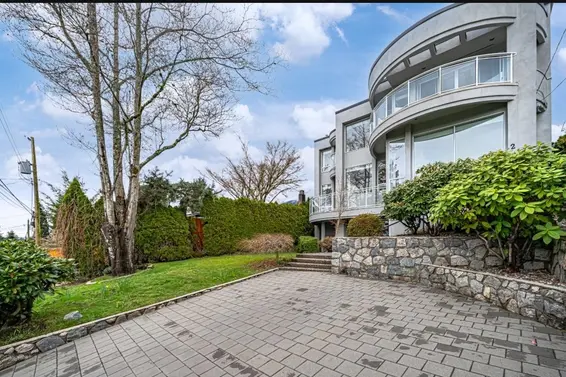 2135 Lawson Avenue, West Vancouver For Sale - image 2
