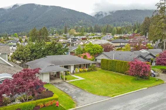4056 Sunnycrest Drive, North Vancouver